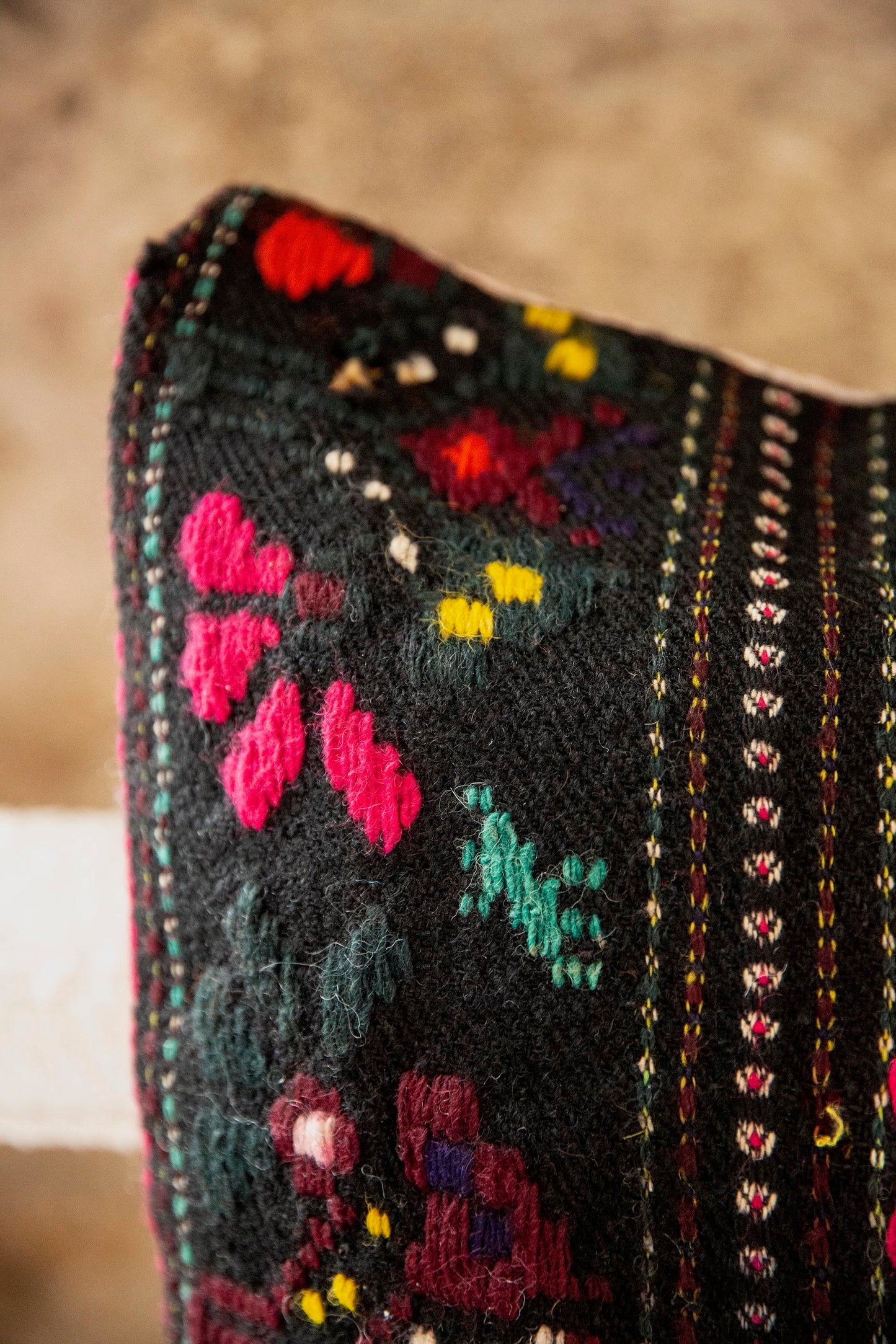 Anthístrato Vintage Pillow Cover