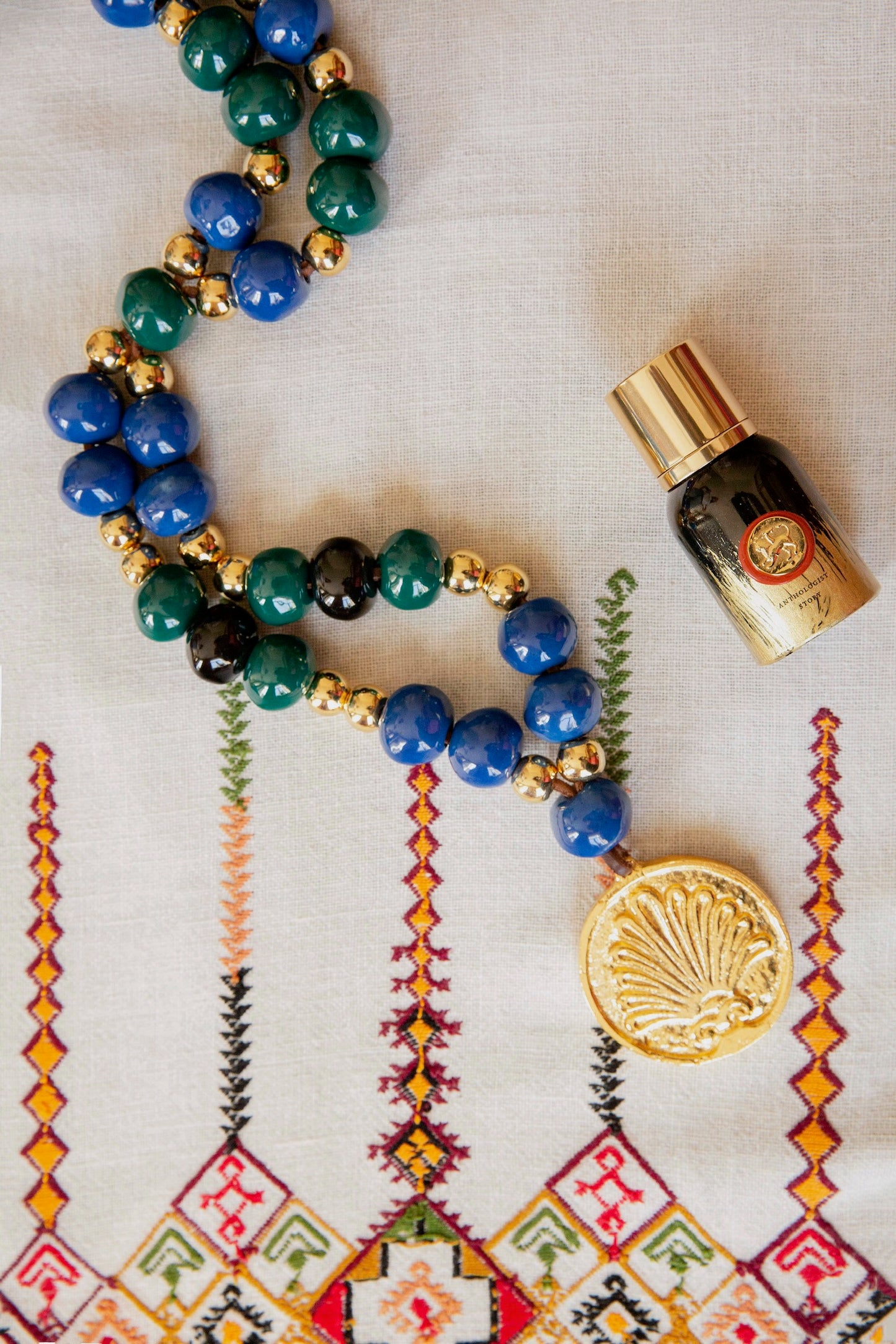 Stafíli Vintage Table Runner