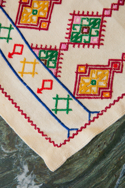 Xaroula Vintage Table Runner