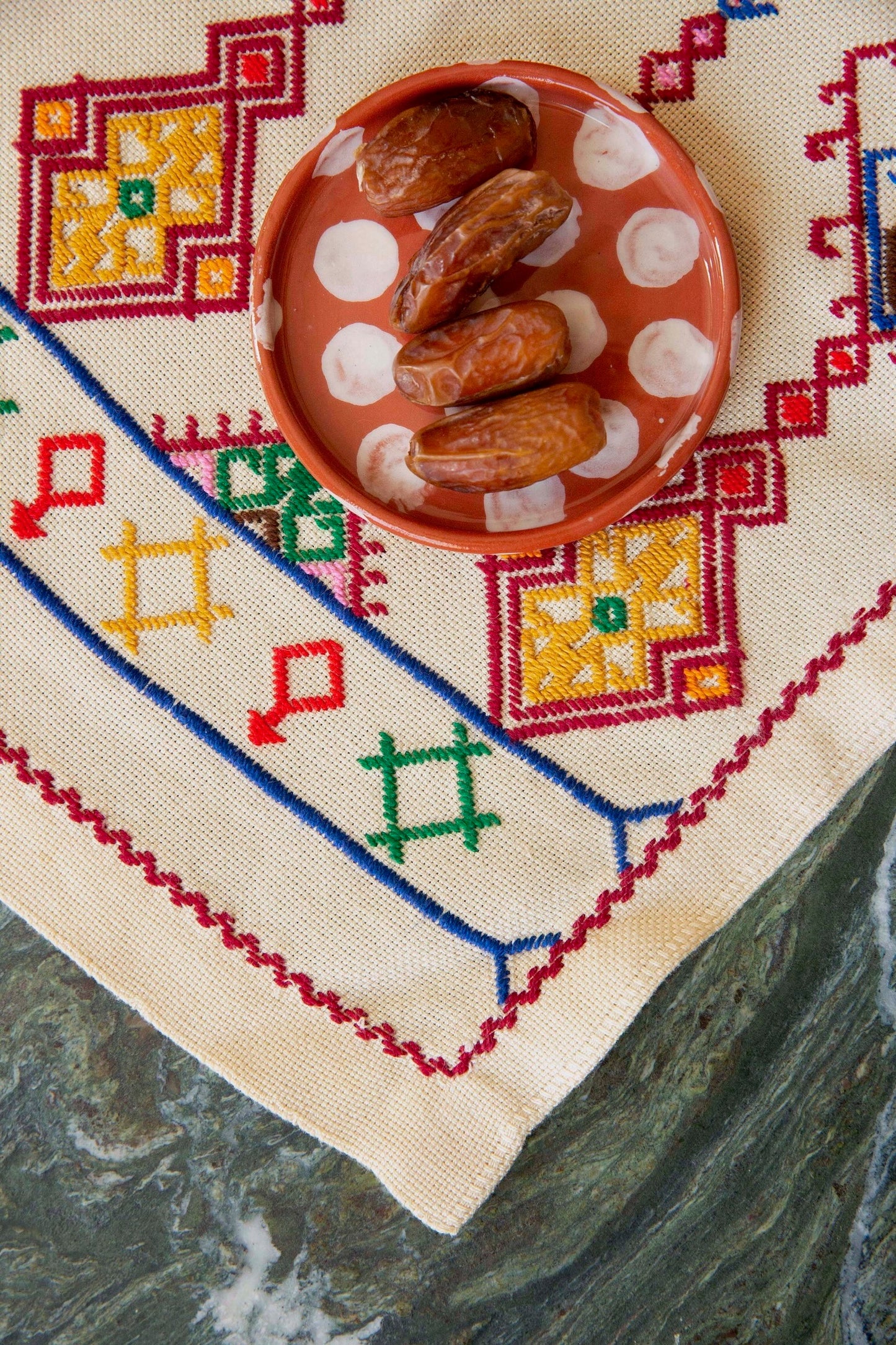 Xaroula Vintage Table Runner