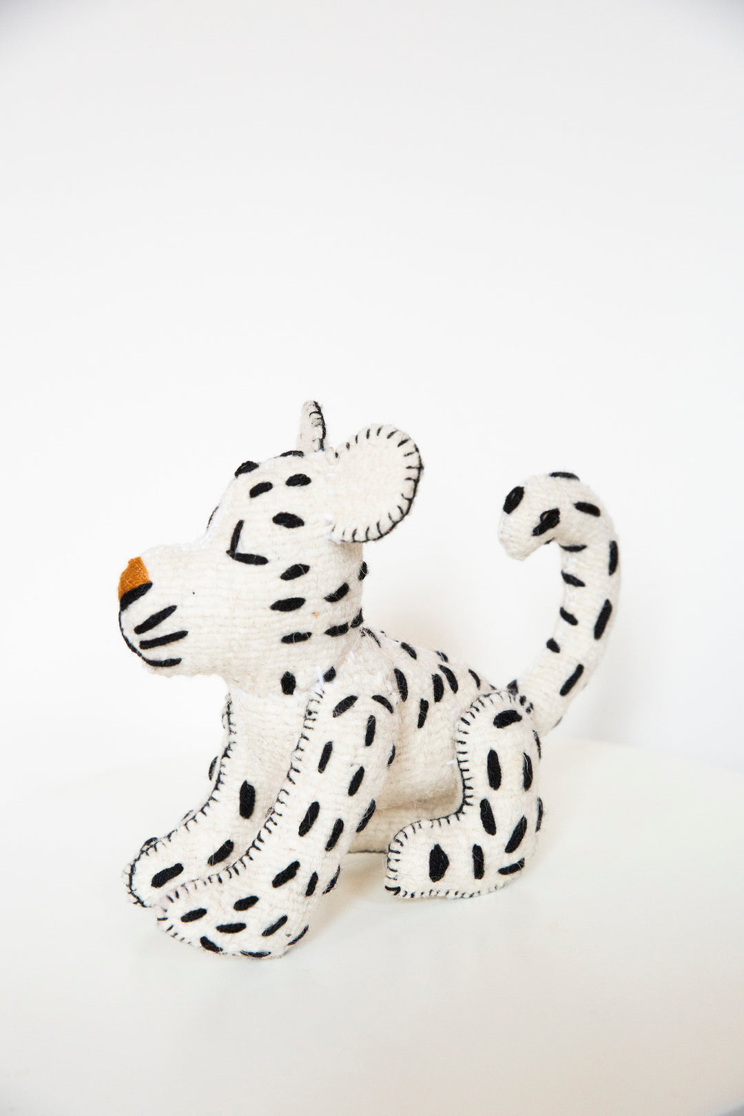 Leopoldo, the White Jaguar