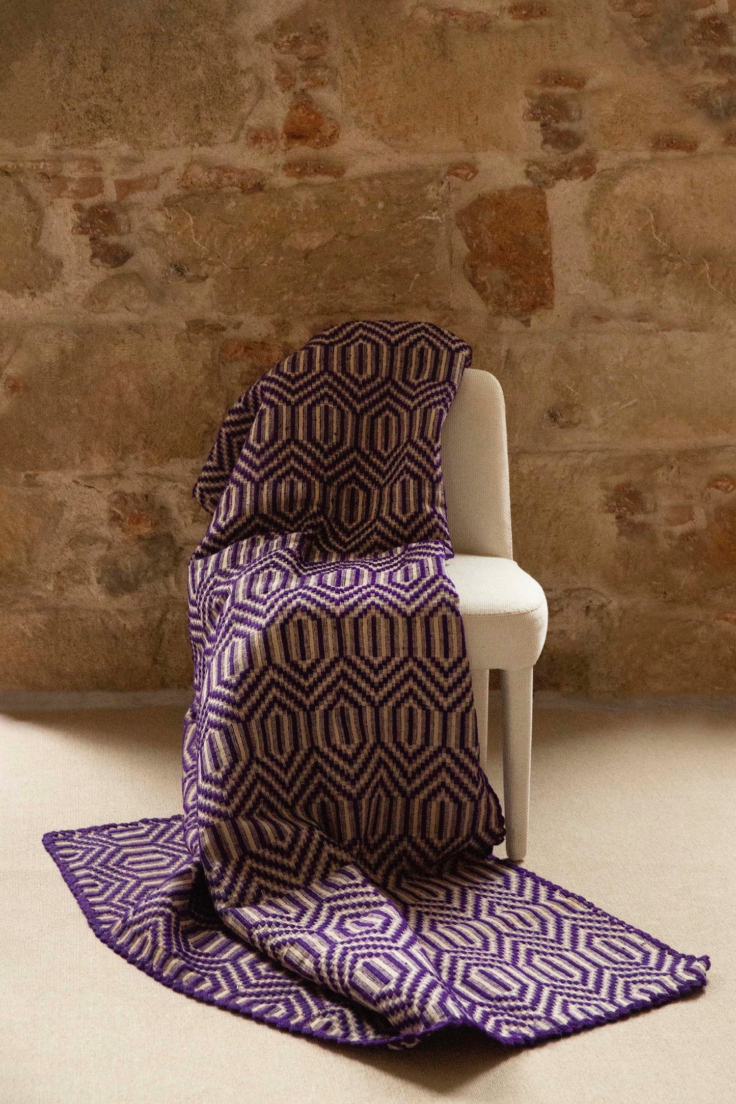 Amvyli Vintage Throw