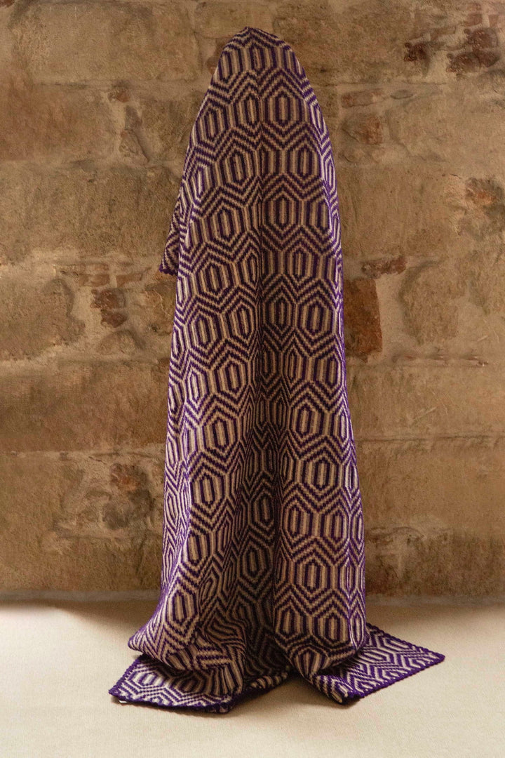 Amvyli Vintage Throw