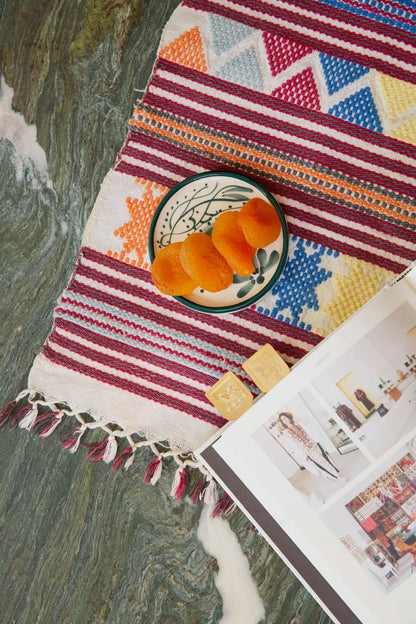 Galatá Vintage Table Runner