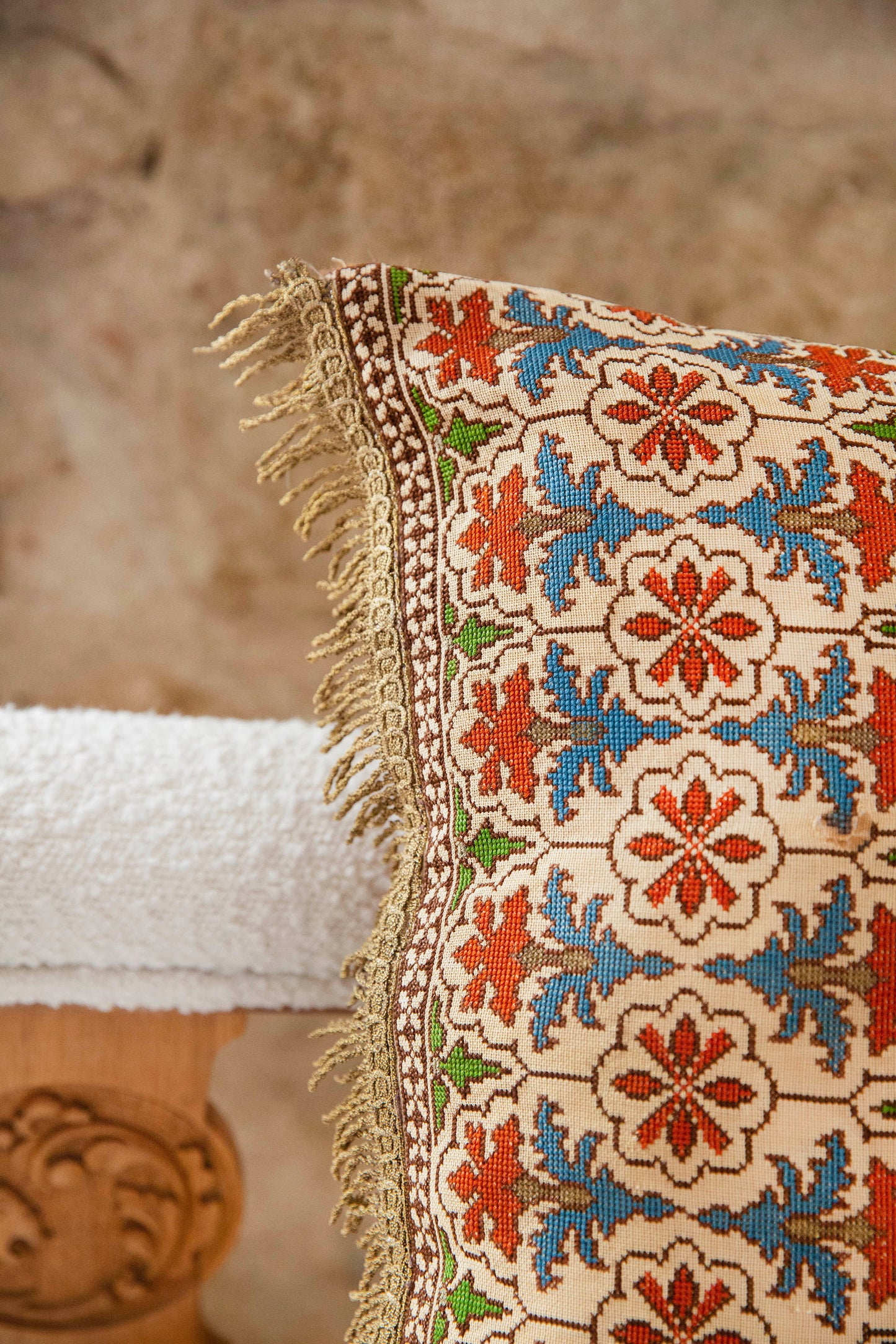 Karpos Vintage Pillow