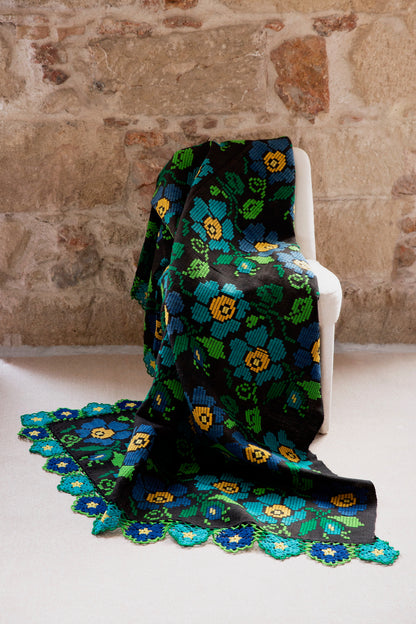 Nerántzi Vintage Throw