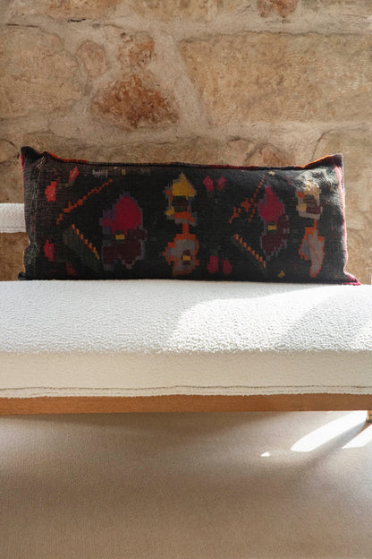 Nyhteri Vintage Pillow