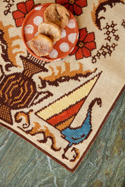 Pagoni Vintage Table Runner