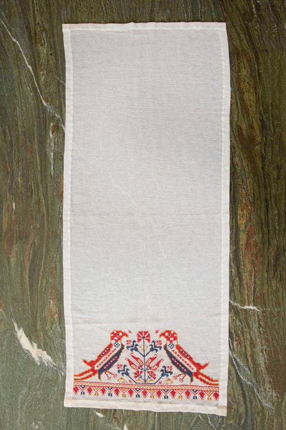 Peristeriá Vintage Table Runner