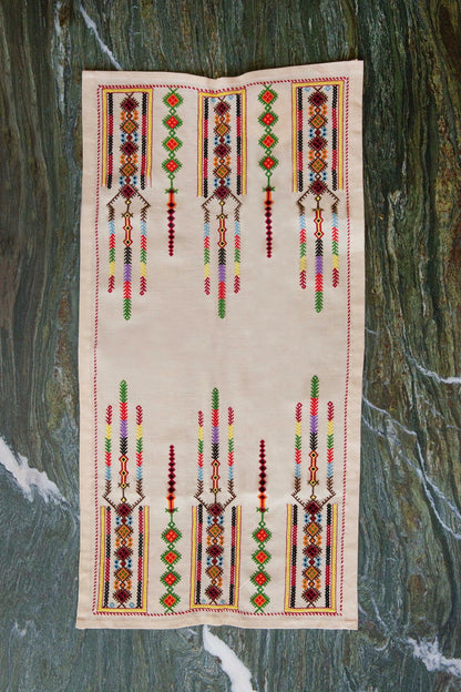 Phos Vintage Table Runner