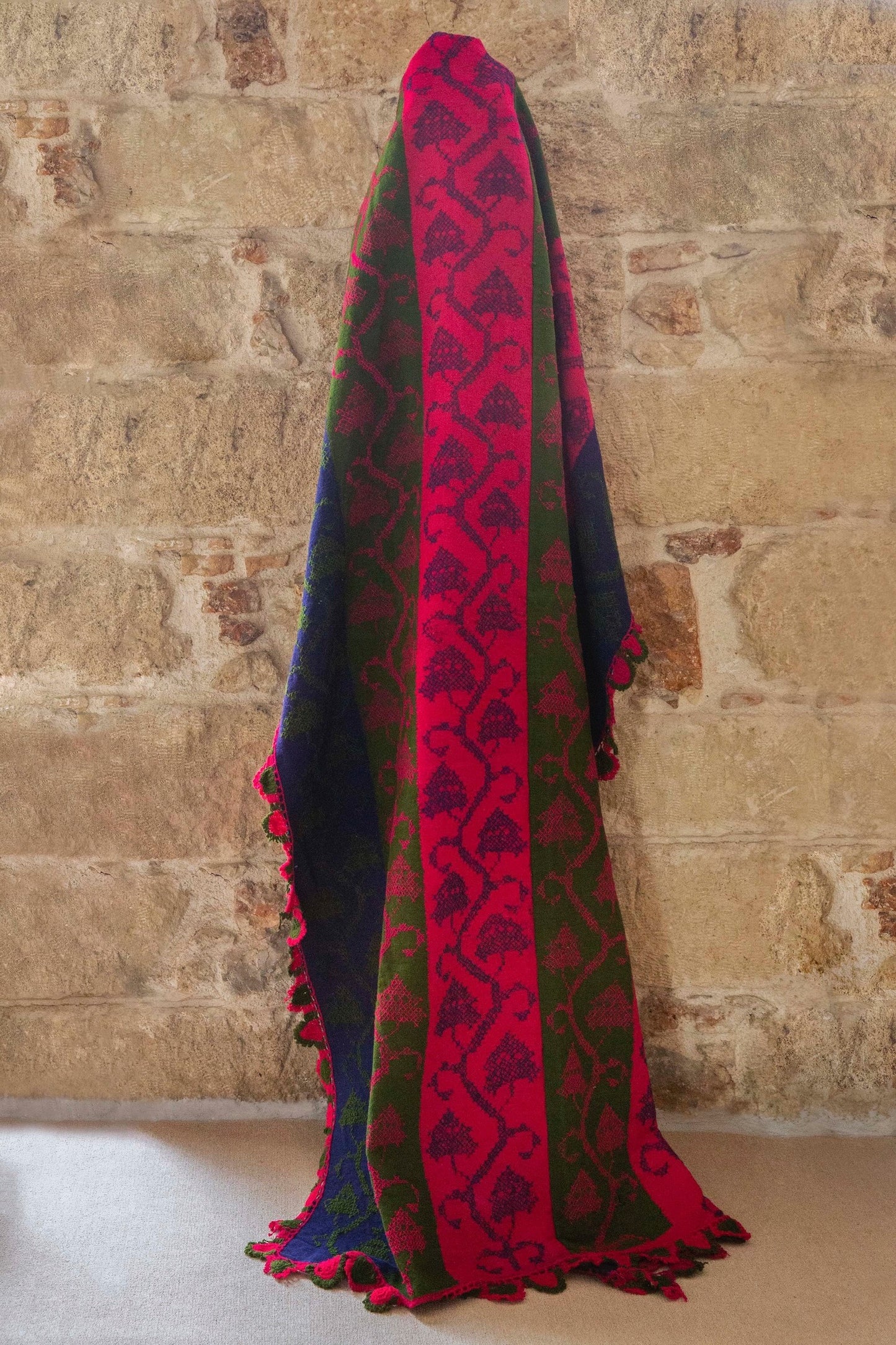 Pnoi Vintage Textile