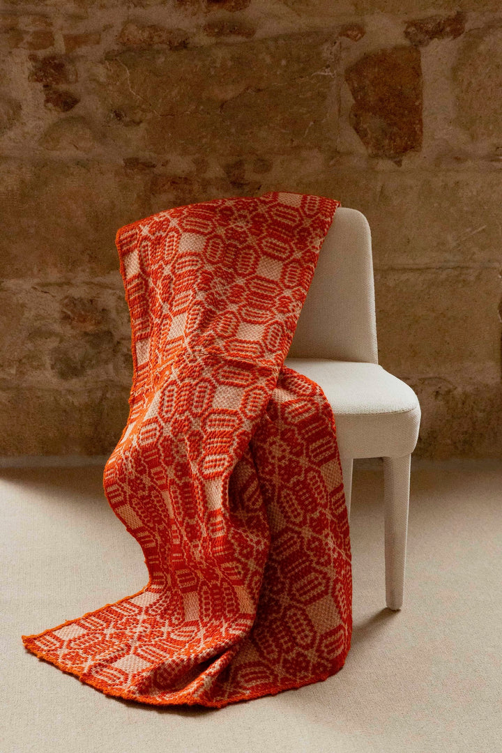 Pyrí Vintage Throw