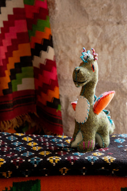 Elliott, the Flying Dragon