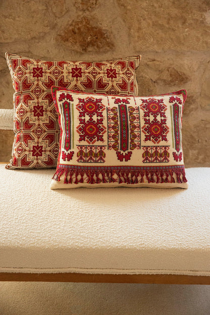 The Paralia Vintage Pillow