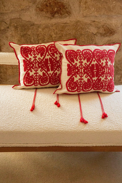 The Kassiopi Twins Vintage Pillows Set