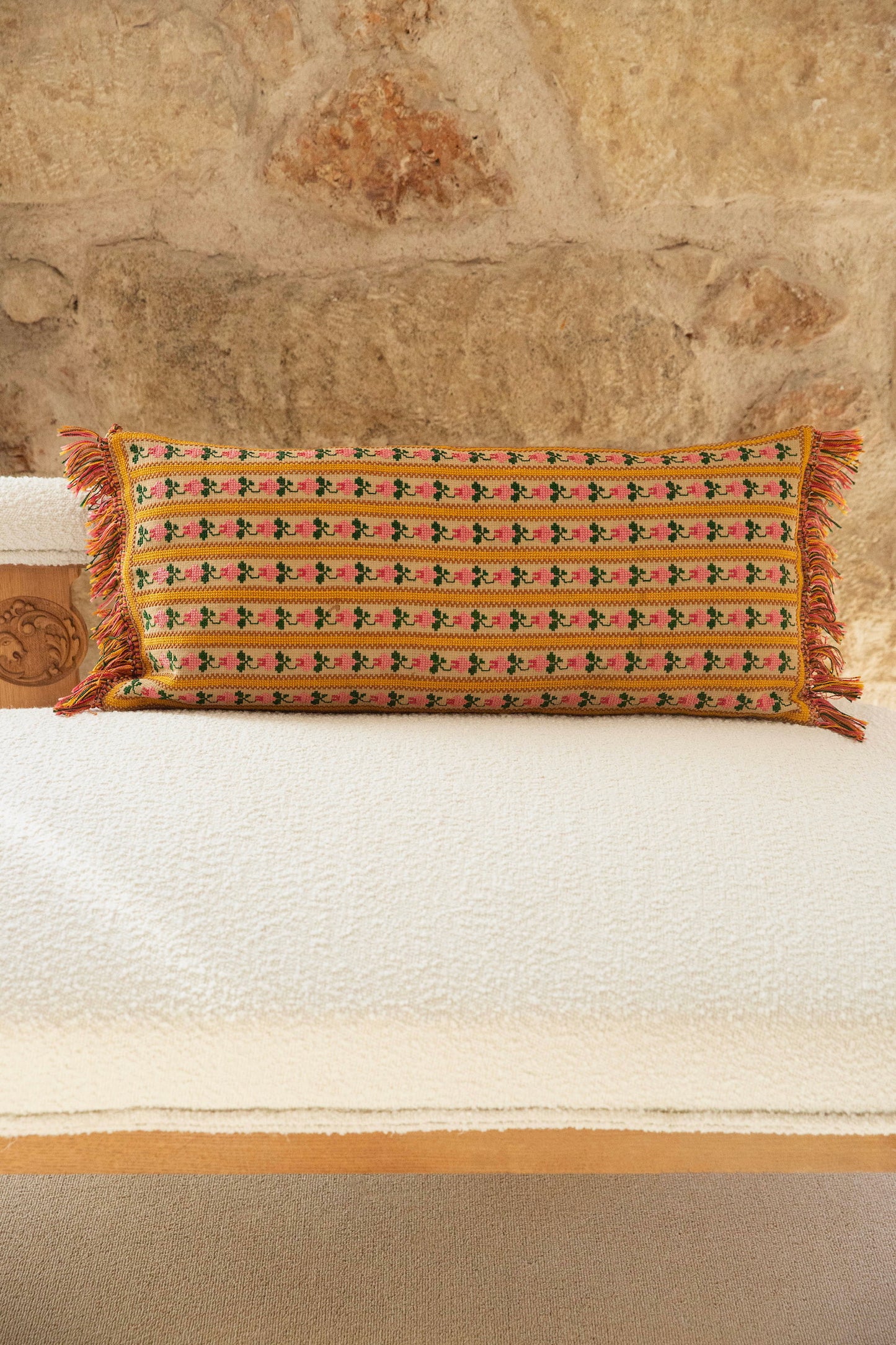 Theros Vintage Pillow