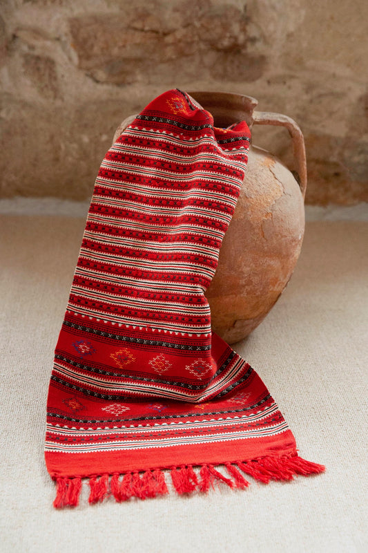 Zōstárion Vintage Table Runner