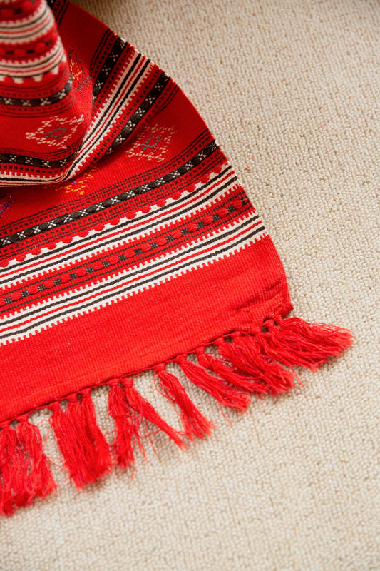 Zōstárion Vintage Table Runner